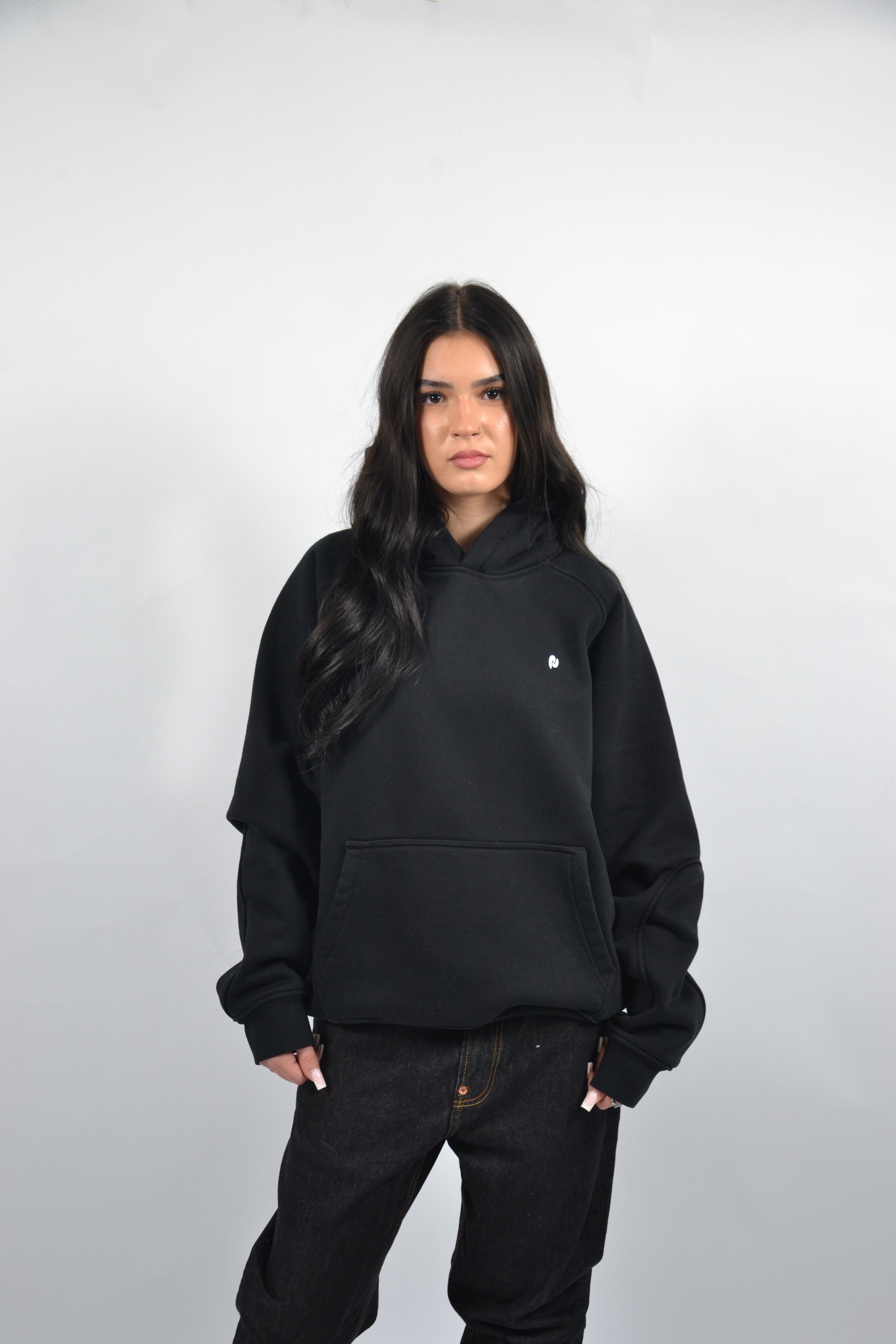 Maxedweight Clean Black Hoodie